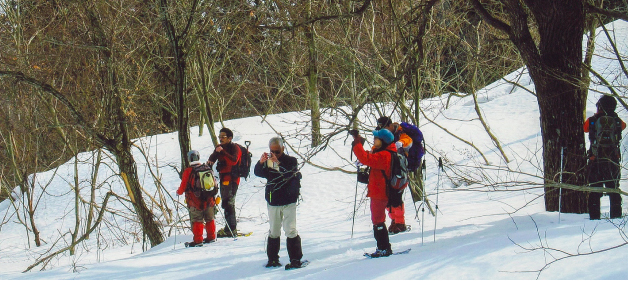 雪山スノーシュートレッキング