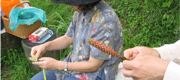 海の見える高原でラベンダーを摘んで手作りリースを作ろう！