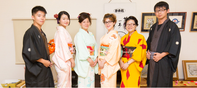 着物の着付けと日本文化体験